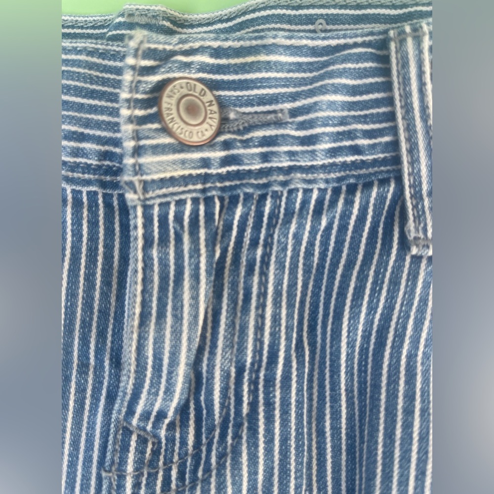 Old Navy Y2K Blue Striped Denim Skirt size 2 new without the tags attached - Picture 2 of 12